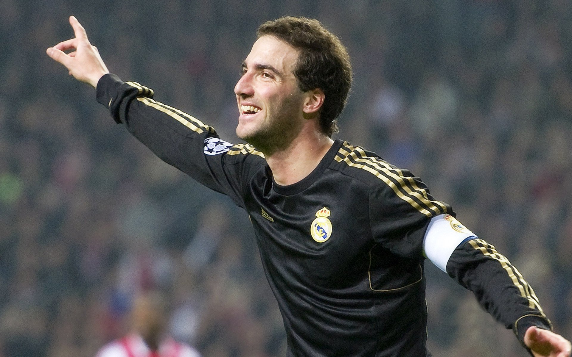 九游娱乐官方-“中超引入先进训练设备，提升运动水平”，中超装备