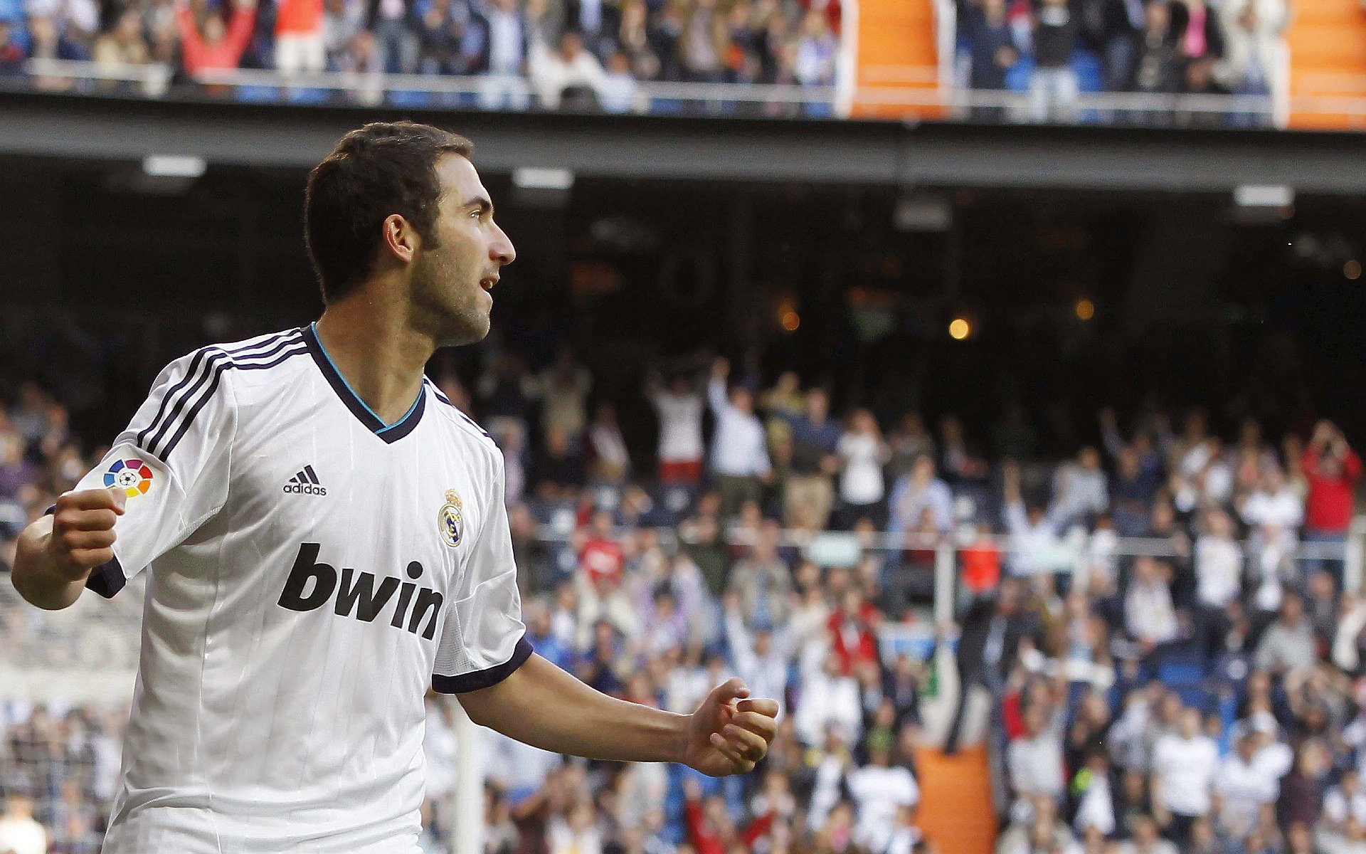 九游游戏-“法甲追逐战：多队争夺首位，战况激烈”，法甲的强队