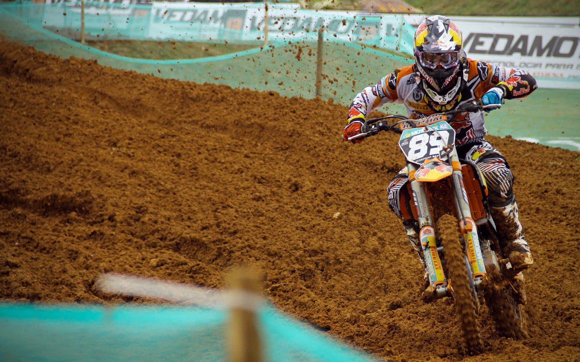 “西甲高潮不断，明星表现引爆全场”，西甲loading